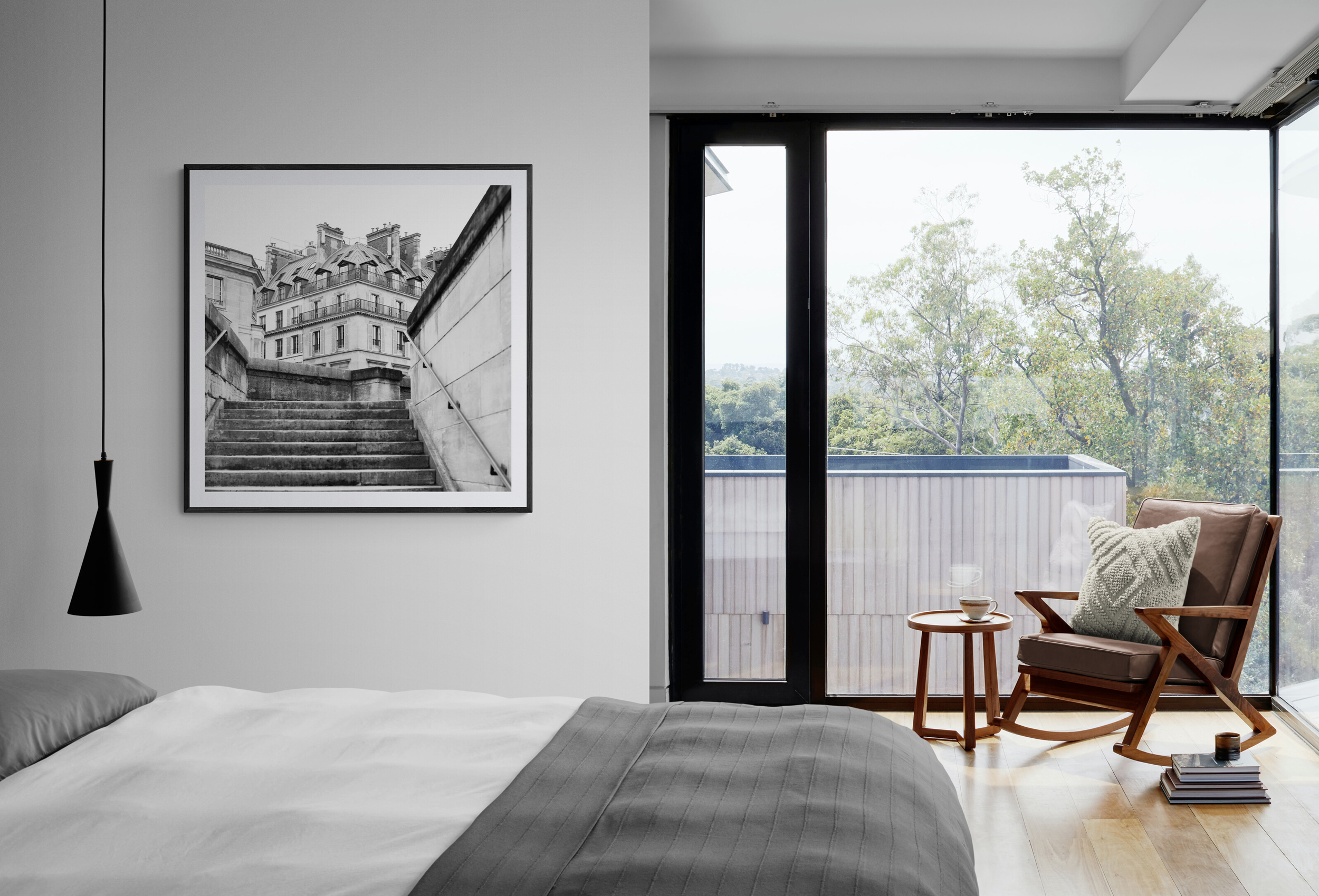 Modern_apartment_bedroom_with_large_windows